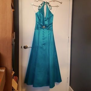 Gorgeous Jessica McClintock Gown